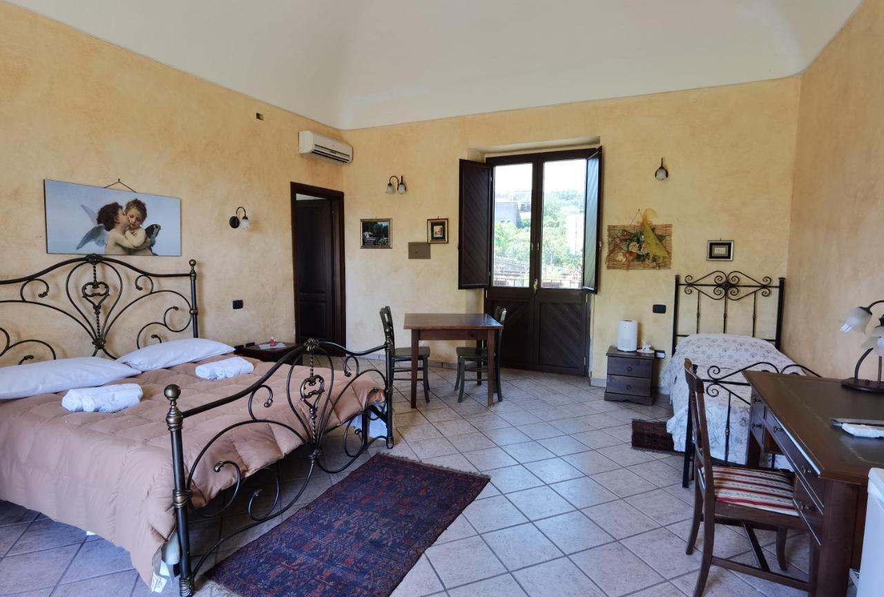 Le Grotte Bed and Breakfast Riposto Eksteriør billede